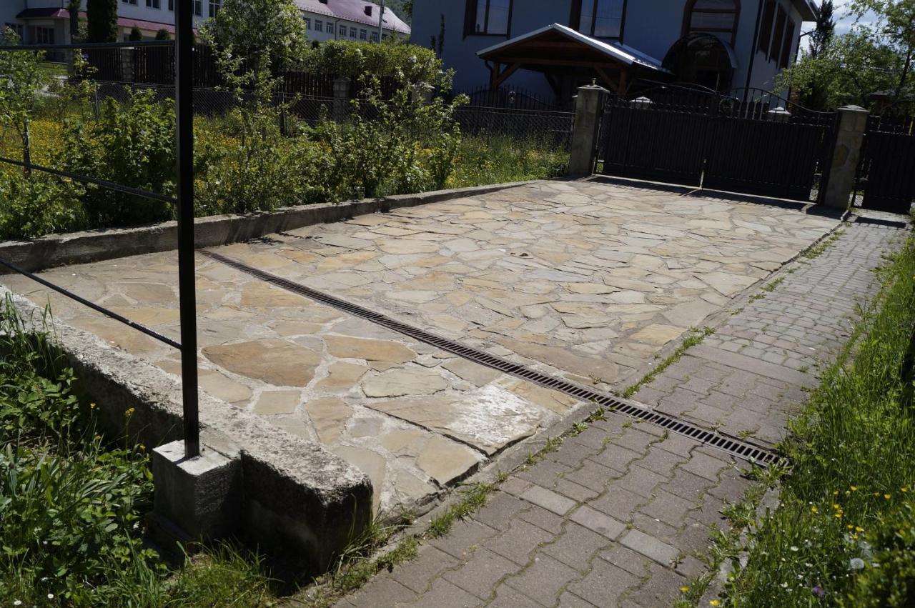 Будиночок В Карпатах Yaremche Exterior foto